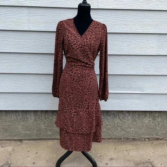 Everly Dress - Picture 1 of 6